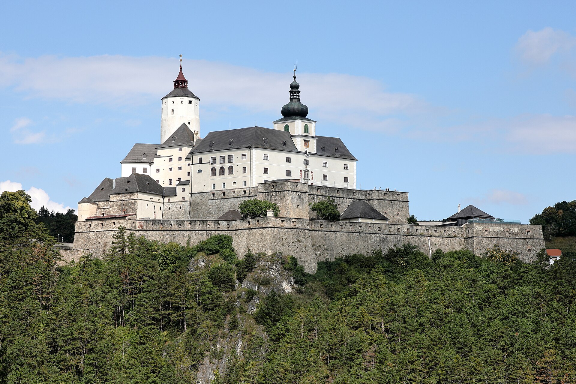 Imagem de referência relacionada a Forchtenstein, item descrito como registro de referência sobre Forchtenstein, organizado a partir de dados estruturados abertos