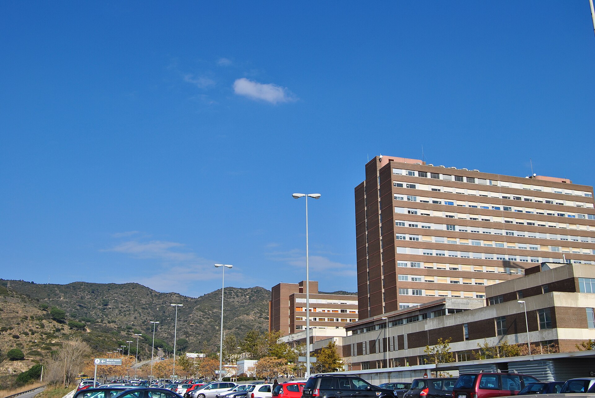 Imagem de referência relacionada a Hospital Universitari Germans Trias i Pujol, item descrito como hospital em Espanha
