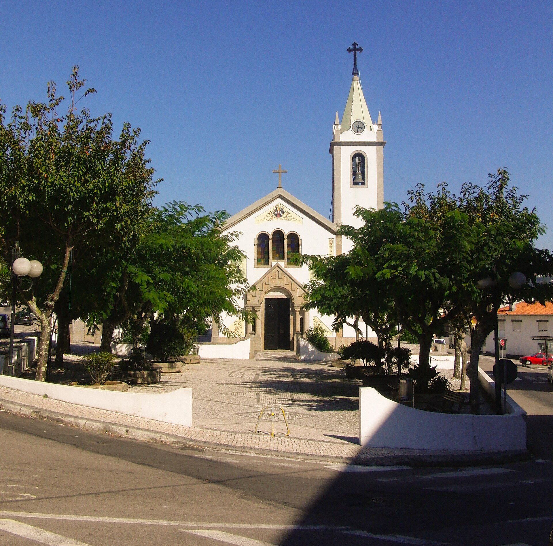 Imagem de referência relacionada a Nogueira da Regedoura, item descrito como vila portuguesa sede da Freguesia de Nogueira da Regedoura