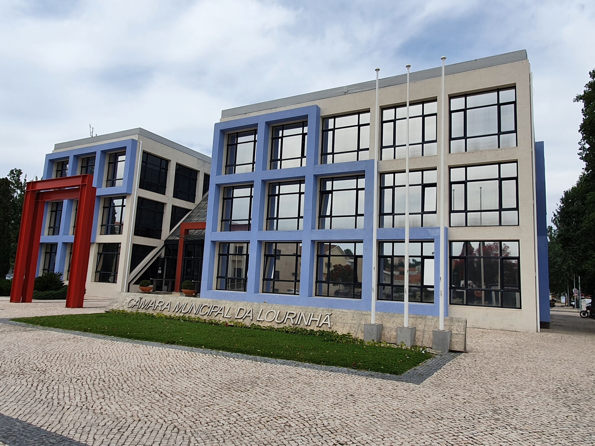 Imagem de referência relacionada a Lourinhã, item descrito como vila portuguesa sede do Município da Lourinhã