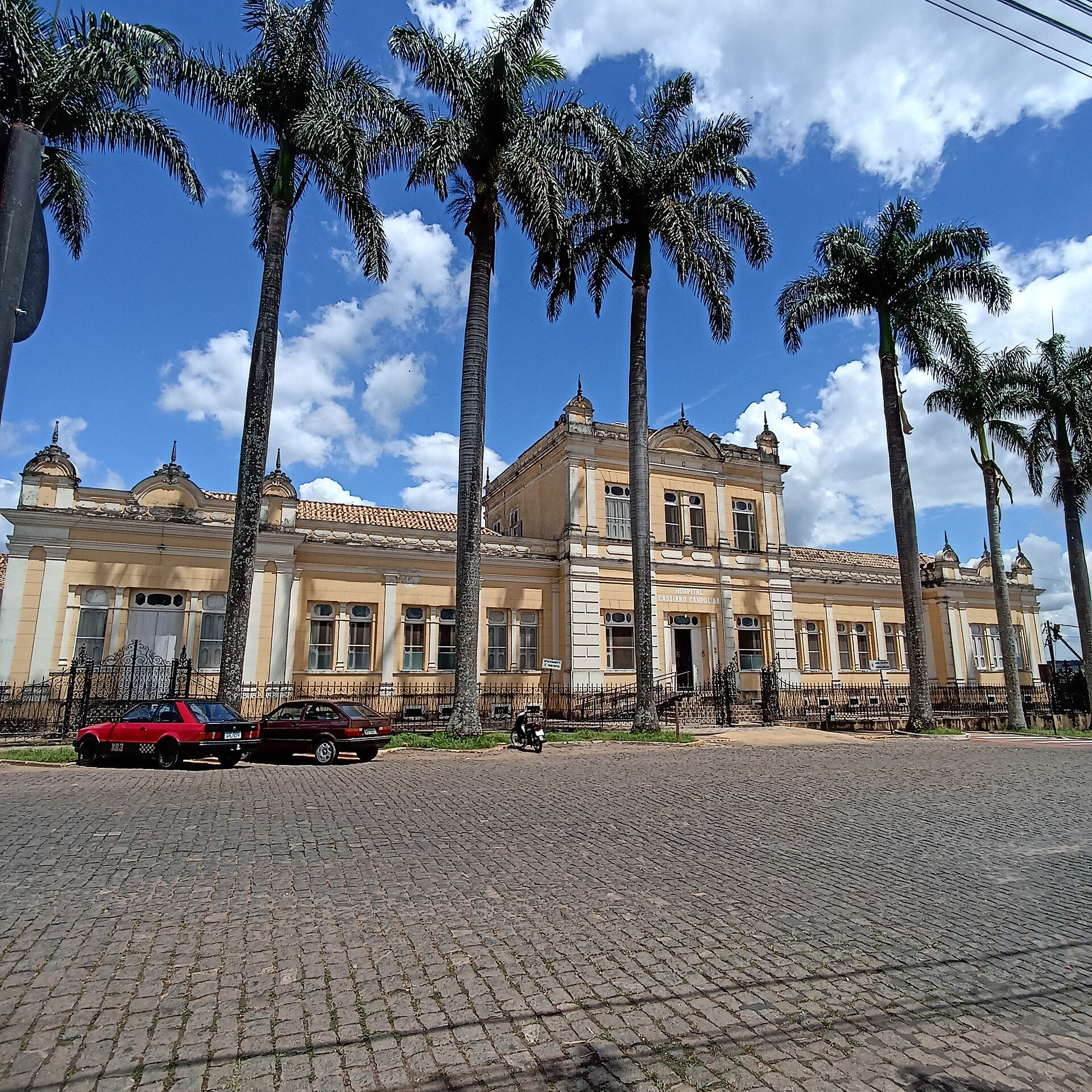 Imagem de referência relacionada a Hospital Cassiano Campolina (Entre Rios de Minas), item descrito como registro de referência sobre Hospital Cassiano Campolina (Entre Rios de Minas), organizado a partir de dados estruturados abertos