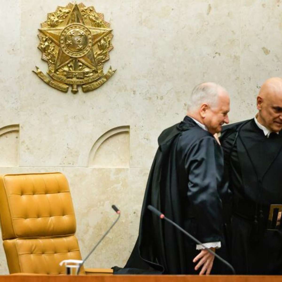 Moraes pede nova quebra de sigilo antes de sessão no STF; Fachin aciona PGR