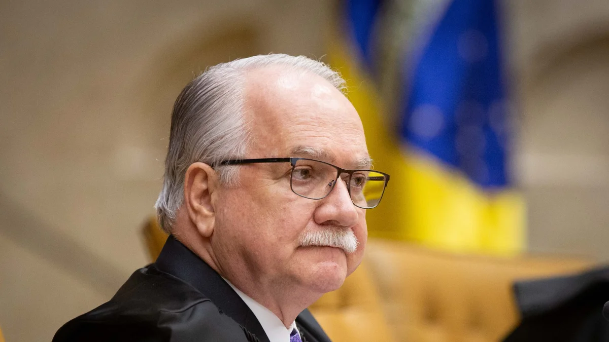 Fachin pede à PGR manifestação sobre quebra de sigilo pedida por Moraes