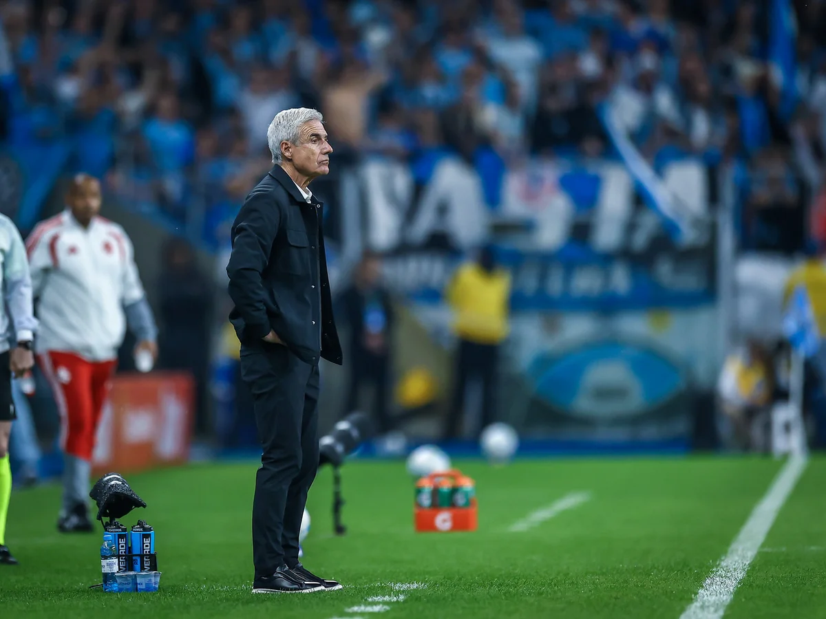 Grêmio anuncia demissão de Luís Castro e Felipão assume interinamente