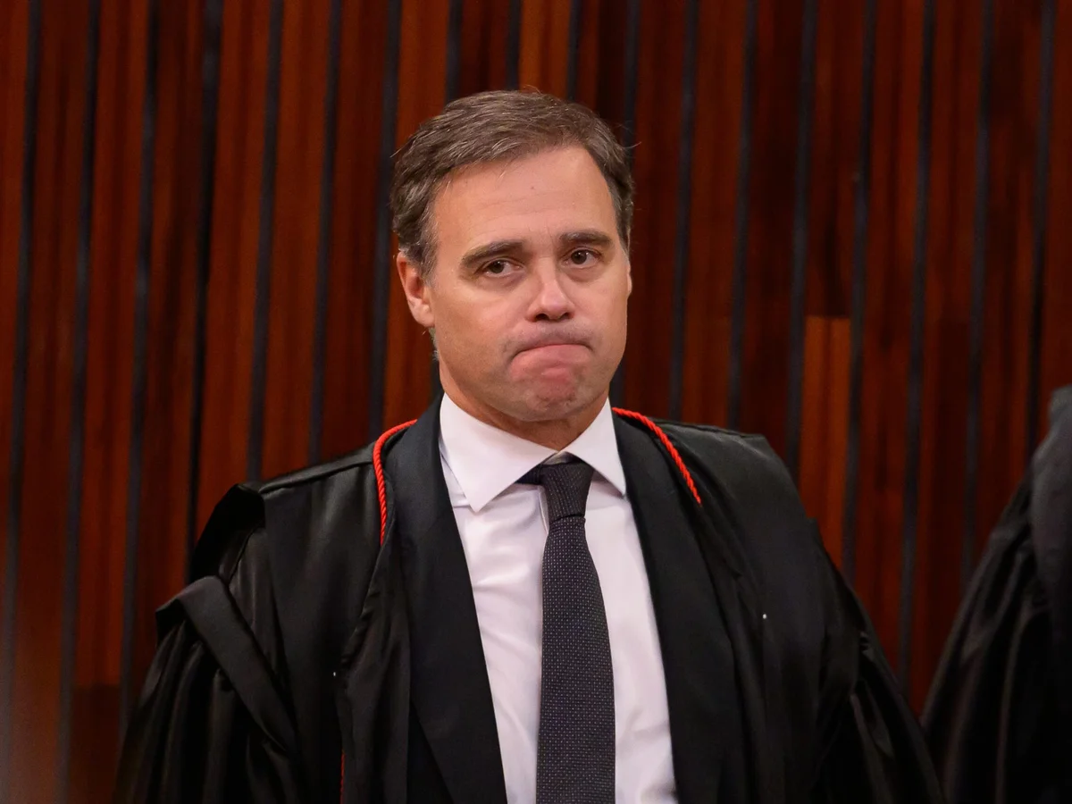 Mendonça justifica pedido atípico em relatório sobre Moraes: "Cautela"