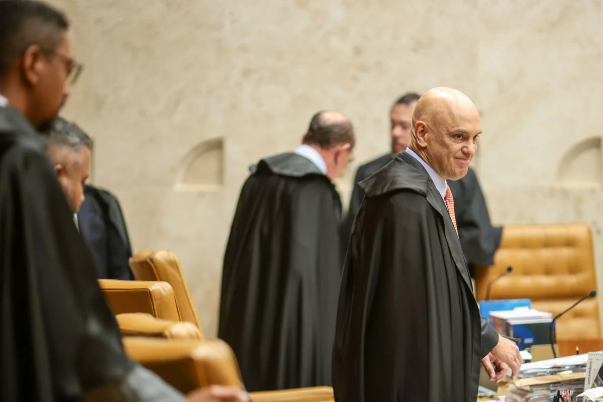 Ministros do Supremo Tribunal Federal STF André Mendonça e Alexandre de Moraes durante sessão da Corte Metropoles