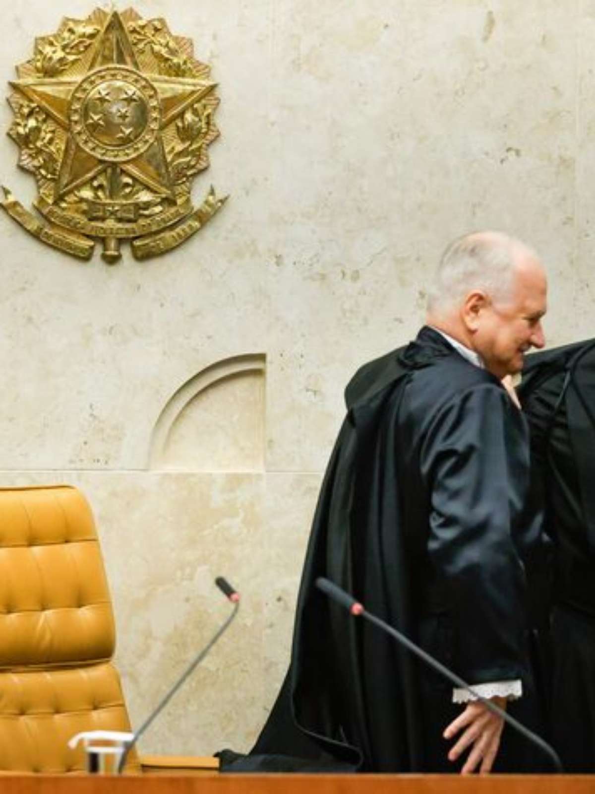 Moraes pede nova quebra de sigilo antes de sessão no STF; Fachin aciona PGR
