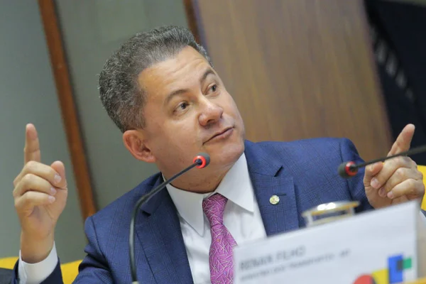 Dias antes de ser alvo da PF, deputado disse ter tido celular roubado