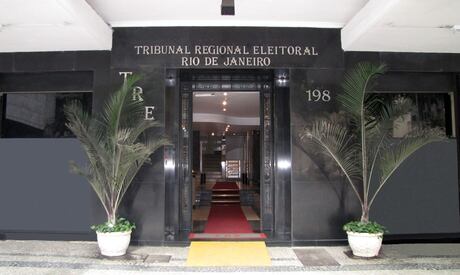 TRE-RJ barra mais três candidaturas e soma 10 registros negados por ligação com milícias e organizações criminosas
