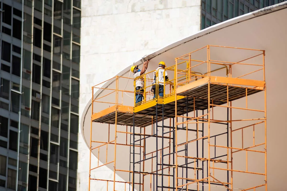 Preços da construção civil sobem 0,44% em agosto, diz IBGE