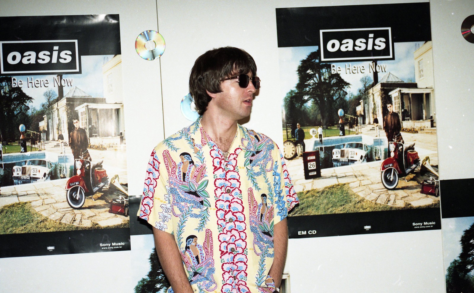 Noel Gallagher durante passagem do Oasis pelo Rio de Janeiro, em 1998 — Foto: Jorge William / Agência O Globo
