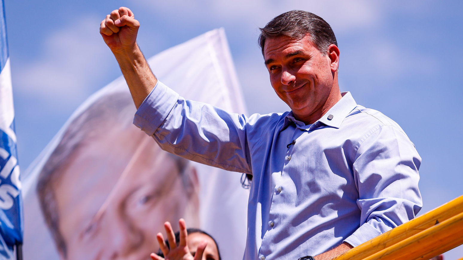 Fl&aacute;vio Bolsonaro concorre a Presid&ecirc;ncia pela 1&ordf; vez