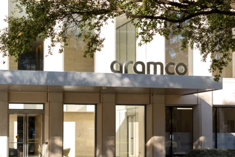 Ataques houthis deixam 73 feridos na Arábia Saudita e atingem instalações da Aramco