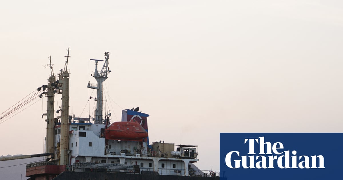 Houthis tomam ilhas estratégicas do Mar Vermelho enquanto analistas alertam para uma crise iminente no petróleo