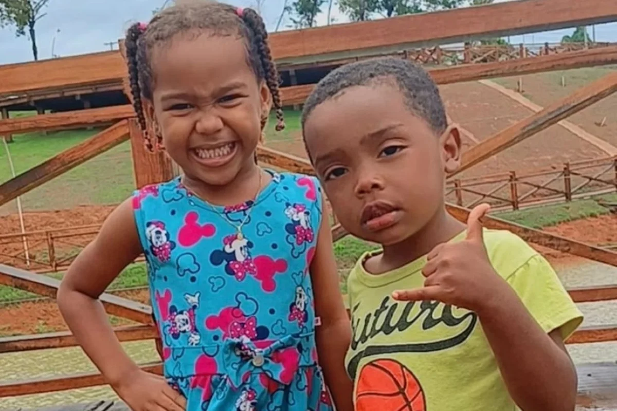 Foto colorida dos irmãos Ágatha Isabelly, de 6 anos, e Allan Michael, de 4, desaparecidos desde 4 de janeiro, no Quilombo São Sebastião dos Pretos, em Bacabal (MA) - Metrópoles