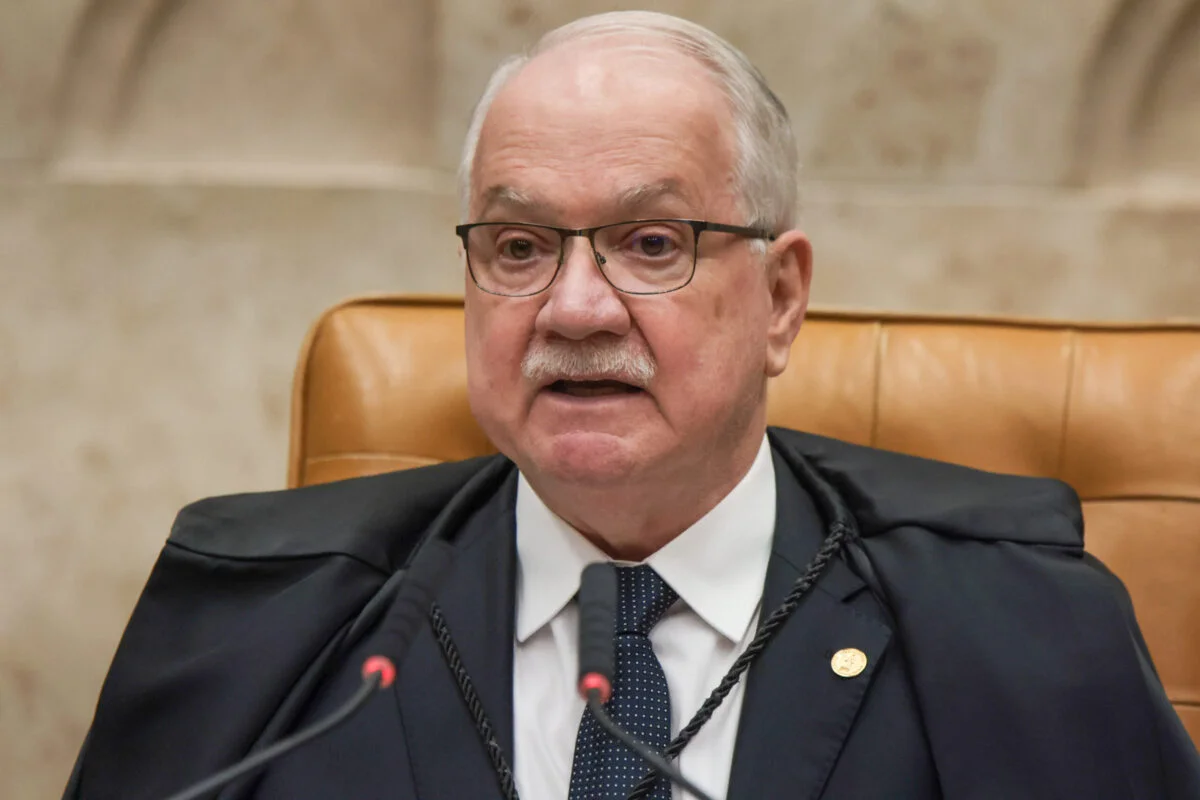 Ao suspender ações, Fachin diz ser "grave" atos conflituosos de ministros