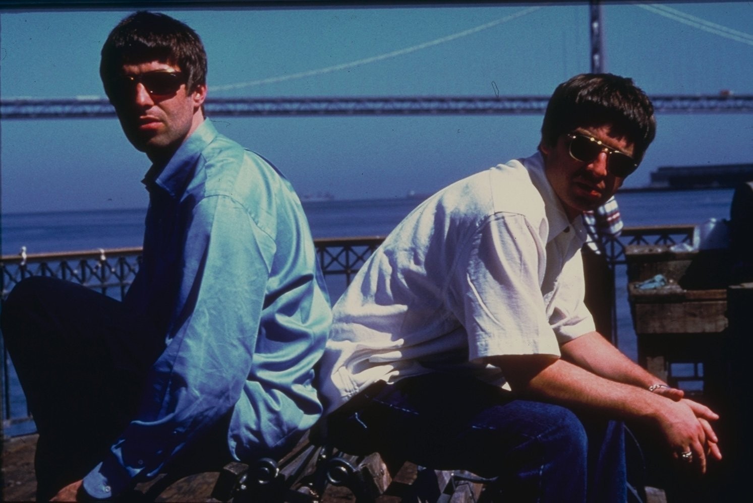 Irmãos Gallagher em registro de agosto de 1997 — Foto: Divulgação